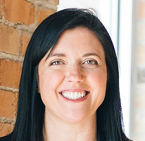Sophie Hartwell, kepala dukungan pelanggan di tim layanan, headshot